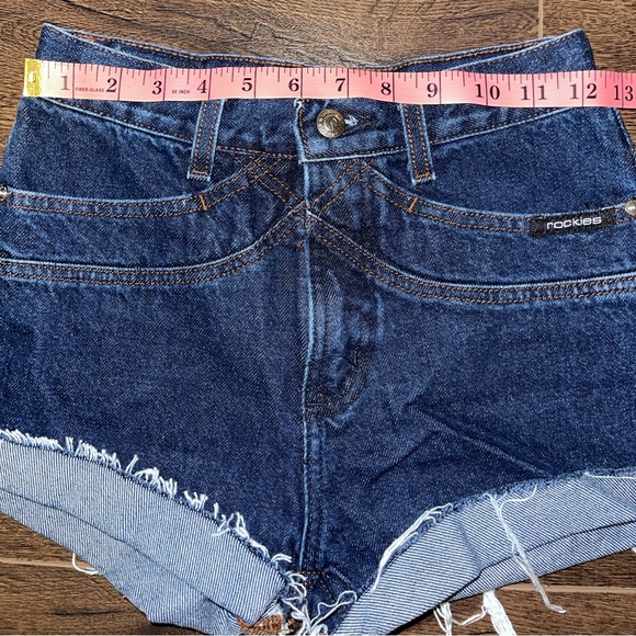 Vintage Rockies Shorts - Picture 6 of 8